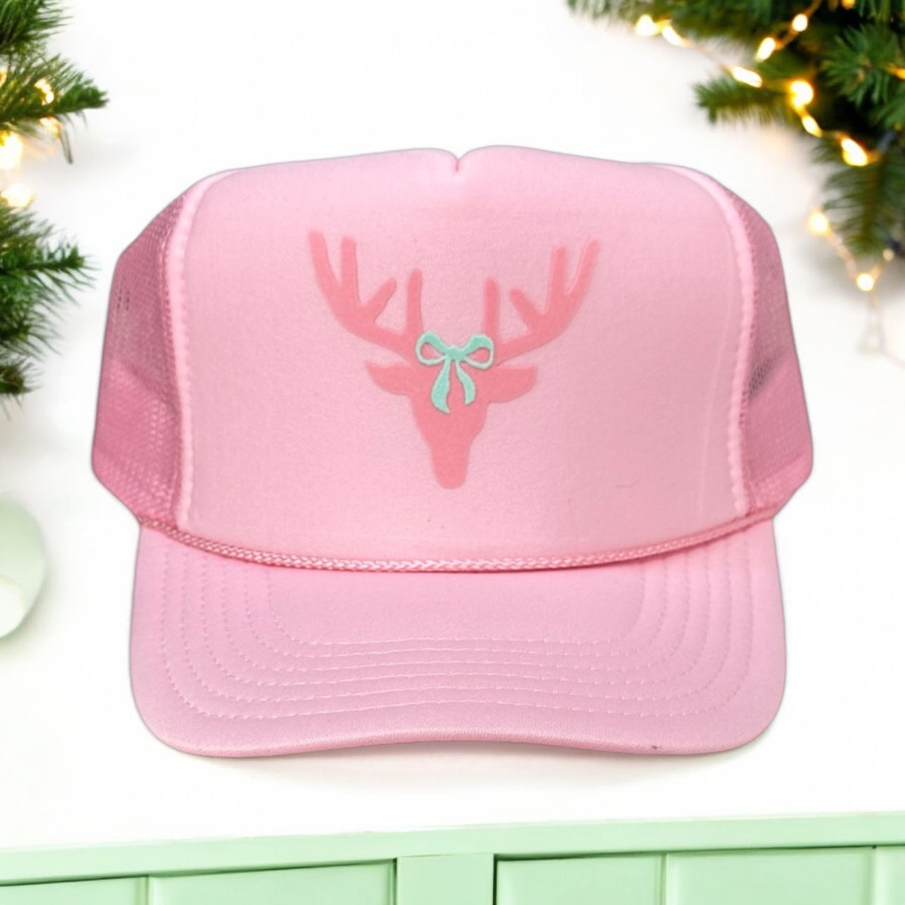 Christmas Deer - Light Pink Trucker