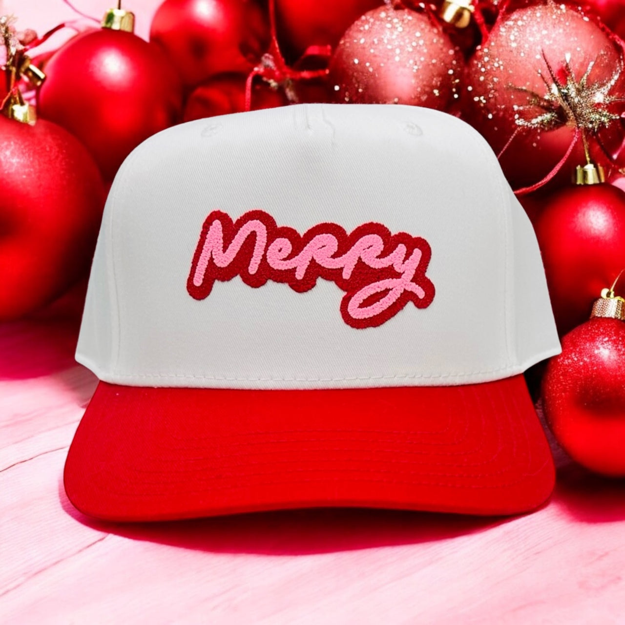 Merry (double puff) - White/Red Classic Fit Hat
